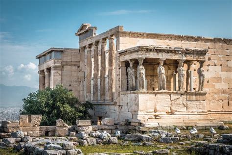 Templo De Erechtheion Con El Pórtico En La Acrópolis Vieja Atenas