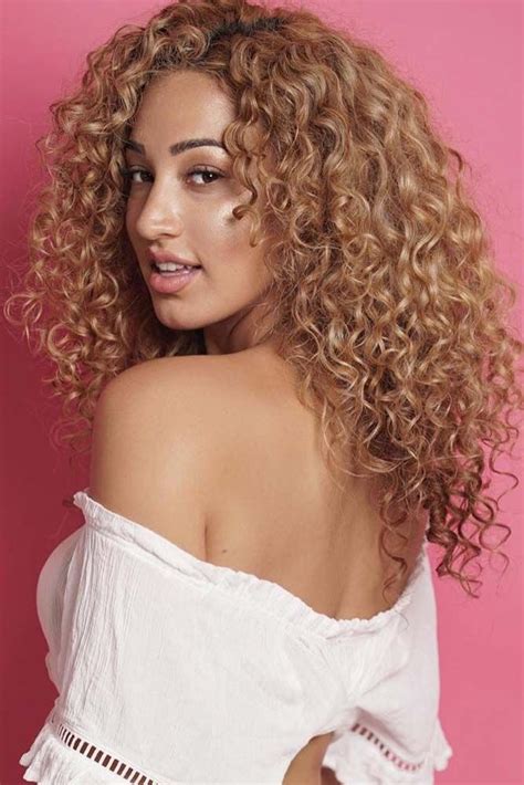 Undeniably Pretty Hairstyles For Curly Hair Curly Hair Styles Curly