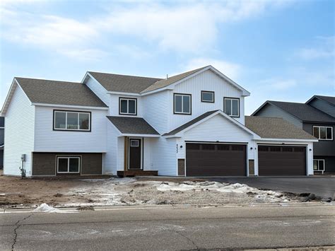 4622 9th St NE, Saint Cloud, MN 56304 - See Est. Value, Schools & More