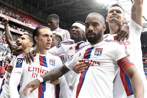 Foot Ol Ol Lacazette Vendu Au Mercato Textor Se F Che Foot