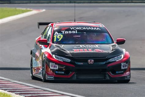 KCMG Revela Los Colores De Sus Honda Civic Del WTCR