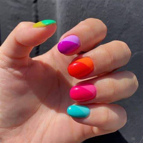 27 Best Summer Nail Colors — Colorful Short Round Nails