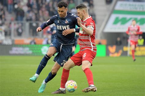 1 FC Köln gewinnt beim FC Augsburg FCA Kapitän Jeffrey Gouweleeuw