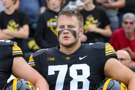 Iowa Football Position Preview: OL - Sports Illustrated Iowa Hawkeyes ...