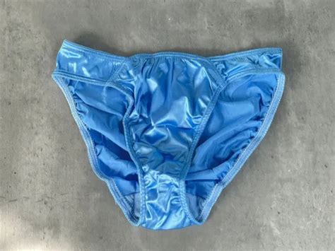 VINTAGE VICTORIA S SECRET Silky Second Skin Satin Bikini Panty L New