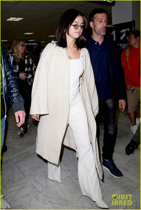 Selena Gomez Dresses Comfy Chic For Cannes Airport Arrival Photo