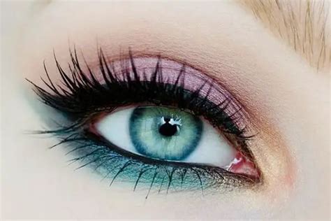 7 Stunning Teal Eye Makeup Ideas To Try This Season Sheideas