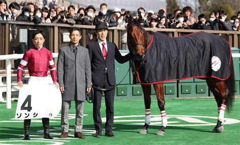 馬名の由来は兵法書「孫子」 1番人気ソンシが力の違い見せつけ3馬身差で完勝／東京7r 3歳馬特集 競馬写真ニュース 日刊スポーツ