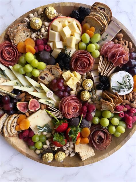 18” Round Charcuterie Board Graze And Gala