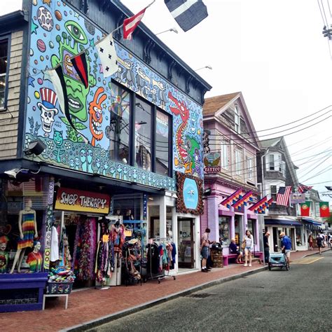 Hidden Gem Beach Towns in The United States to Visit This Summer