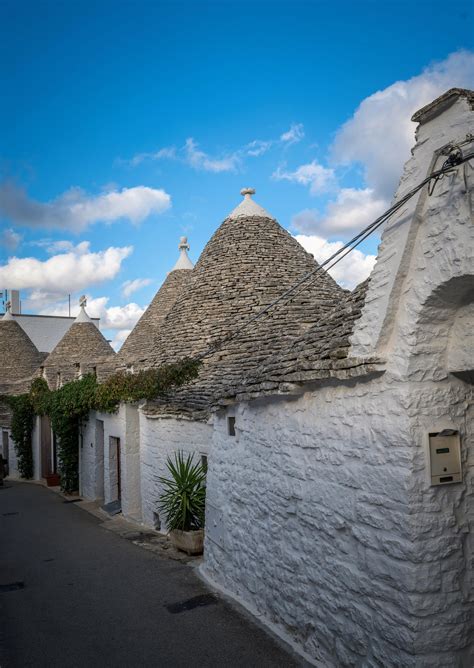 Alberobello, Italy : r/Italia