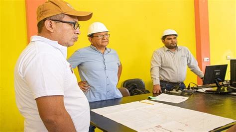 Regidor Cristhian Carre O Supervisa Avance De La Obra De Agua Y