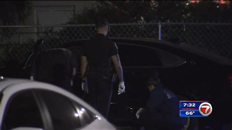 Miami Police Investigate After Man Shot In Leg Wsvn 7news Miami