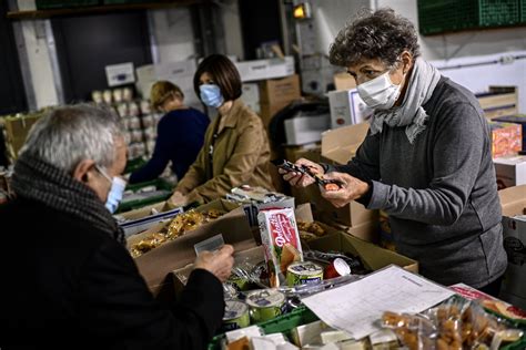 Pauvreté Les Restos Du Cœur Lancent Leur 36e Campagne Et Sattendent à