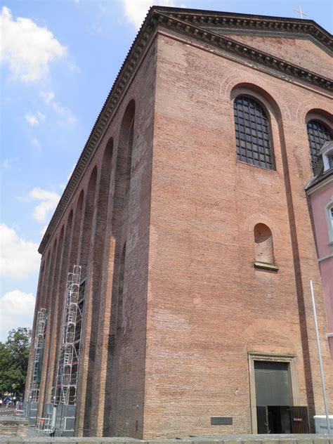 Aula Palatina Basilica Of Constantine Augusta Treveroru Flickr