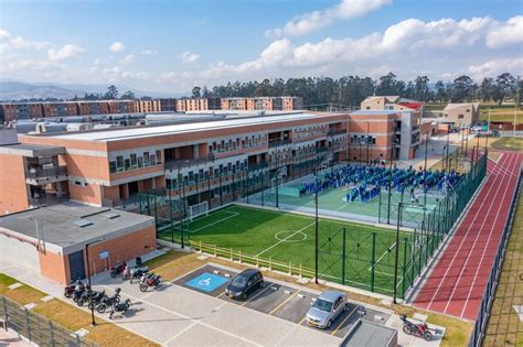 Ministerio De Educación Nacional Y Alcaldía De Bogotá Entregan Dos