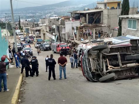 Los Reyes La Paz Volcadura Deja 10 Personas Lesionadas Grupo Milenio