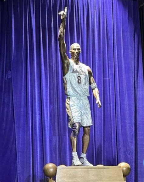 Kobe Bryants Statue Has Been Revealed By The Lakers Rbillsimmons