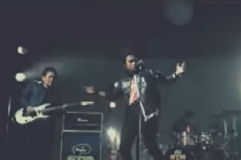 Lirik Lagu Cinta Tak Harus Memiliki Oleh Band ST12 Portal Kudus