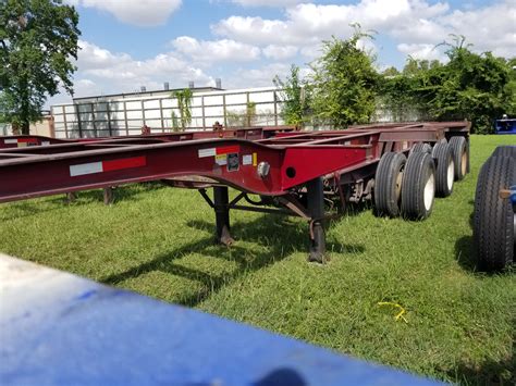 Sold 20’ 40′ Combo Tri Axle Chassis 416 Innova Industries