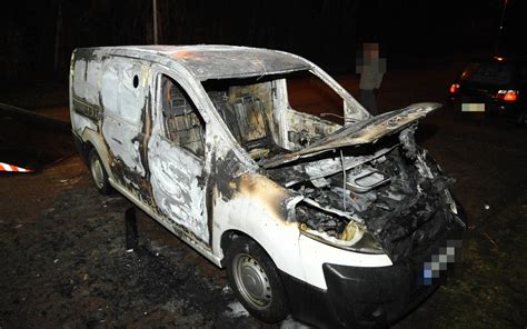 Feuer in Mönchengladbach Acht Autos in Odenkirchen und Mülfort brennen