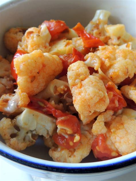 Cauliflower With Tomatoes And Cumin