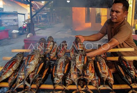 Sentra Pembuatan Ikan Cakalang Fufu Di Pulau Bacan Antara Foto