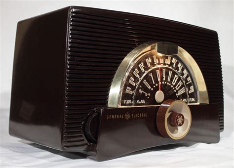 Ge General Electric Classic Vintage Atomic Age Am Fm Tube Radio