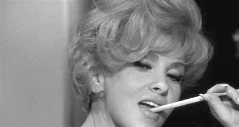 Naked Gina Lollobrigida In Le Bambole