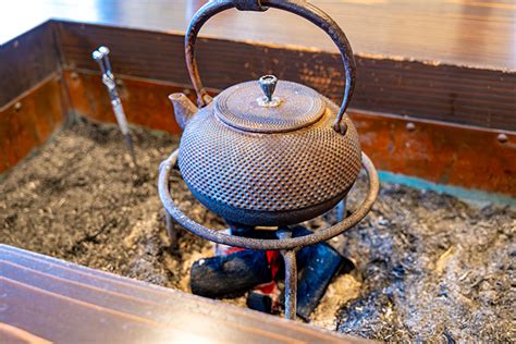 どこか素朴温かい。「南部鉄器」の魅力と豆知識 - WA MARE