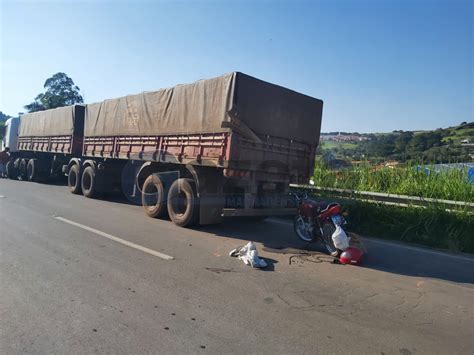 Homem Fica Gravemente Ferido Ap S Chocar Motocicleta Que Conduzia