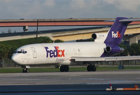 Boeing 727 - FedEx - Federal Express - Airliners Now