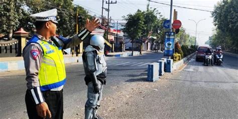 Satlantas Polres Bangkalan Terjunkan Robocop Untuk Edukasi Tertib Lalu