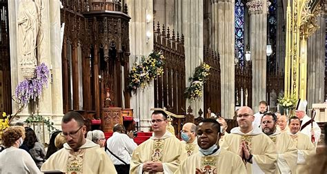 Cardinal Dolan Praises Work Of Saint Christophers Inn During Mass For