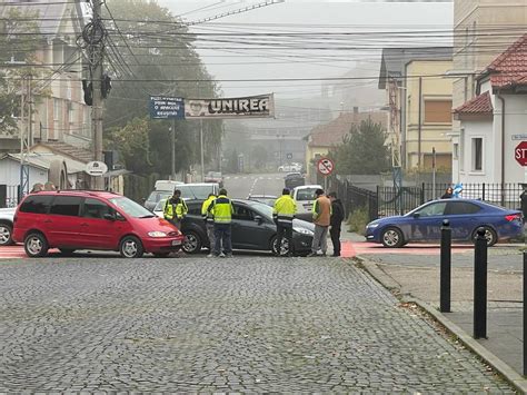 Foto Accident N Centrul Municipiului Alba Iulia Traficul S A