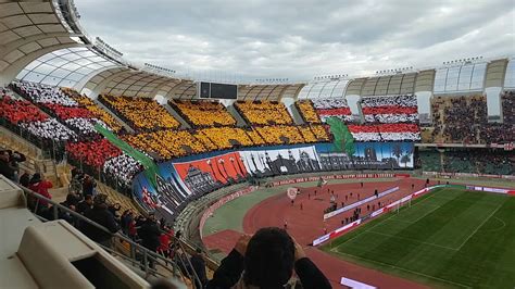 Bari Foggia La Coreografia Della Curva Nord Uno Spettacolo Youtube