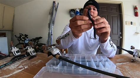 Selecting The Right Hook For Your Soft Plastics Youtube