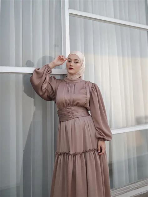 Tampil Anggun Di Hari Lebaran Pilihan Baju Satin Dari Dinda Hauw