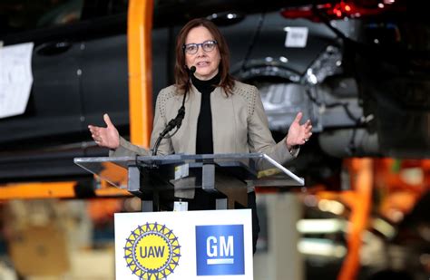 GM announces plan to add U.S. jobs, new electric vehicle | PBS NewsHour