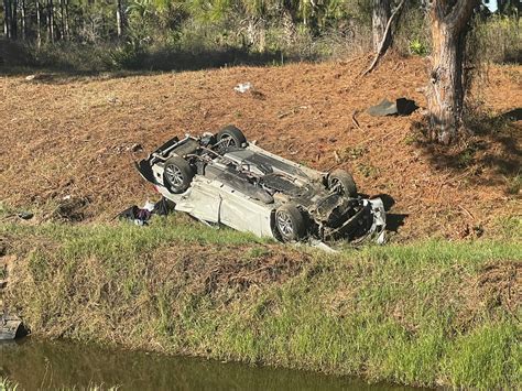 Charlotte County Deputy dragged from car as suspect flees traffic stop