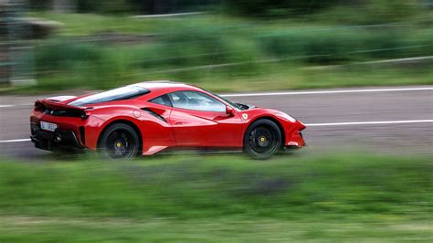 Ferrari 488 Pista 新浪汽车