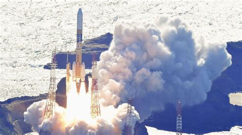 Japan launches rocket carrying moon lander 'SLIM' into space after 3 ...