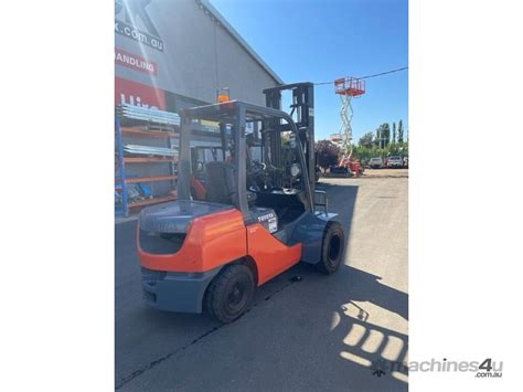 Used 2014 Toyota 62 8fd30 Counterbalance Forklifts In Griffith Nsw