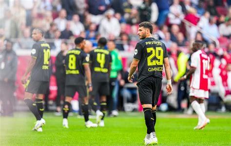 Ajax Vs Feyenoord Partido Suspendido Por Bengalas Todo Sport