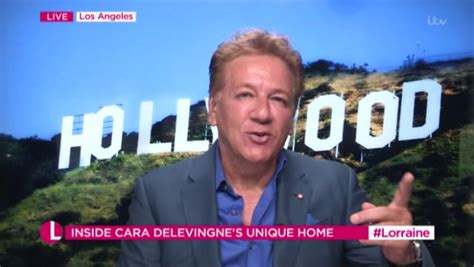 Cara Delevingne Strips Completely Naked As She Poses For Smouldering Mirror Selfie Daily Star