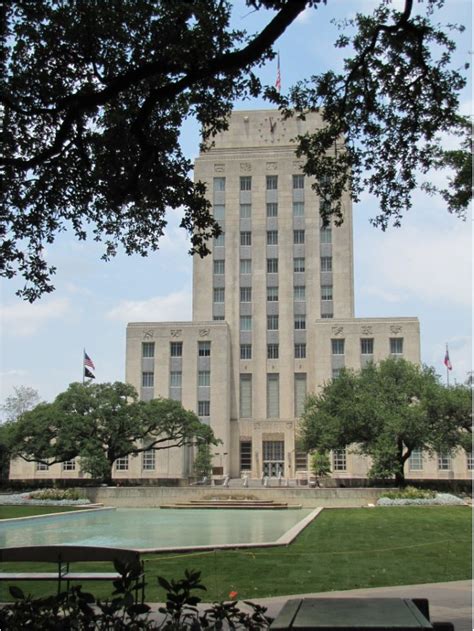 Houston In Pics Hermann Square With Reflecting Pond And City Hall