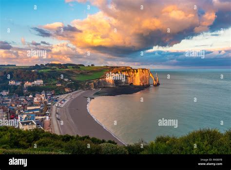 Sunrise in Etretat Normandy France Stock Photo - Alamy