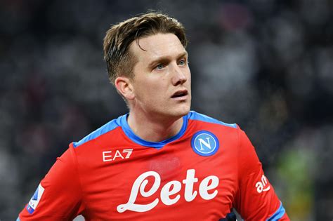 Calcio Zielinski Positivo Al Covid Aveva Giocato Contro La Juventus