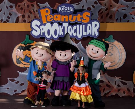 Halloween Roundup: Camp Spooky at Knott’s Berry Farm | Daytripping Mom