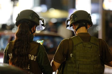 Carabinero le disparó a sujeto que intentó atacarlo con arma blanca en